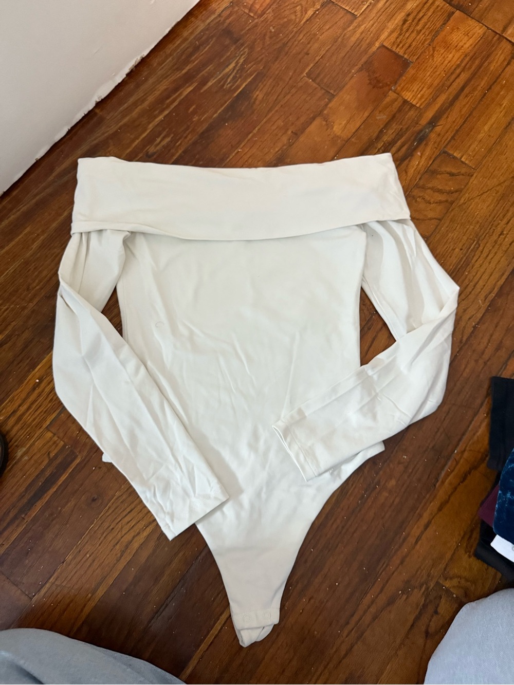 Aritzia White Off-Shoulder Long Sleeve Bodysuit